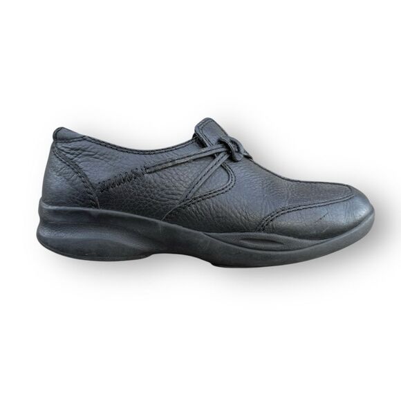 Clarks In Motion Kick Black Leather Slip on Loafers Shoes Women's size 8 - Picture 13 of 15